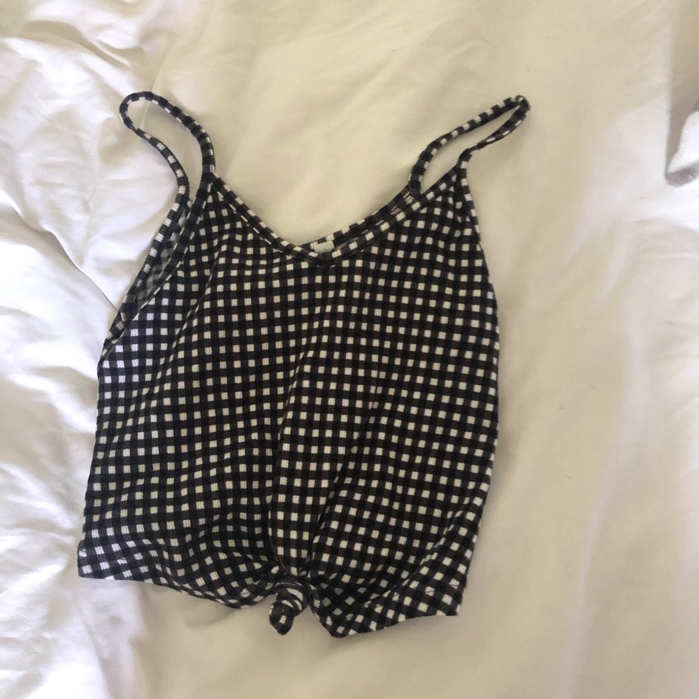 Bundle of pacsun tank tops